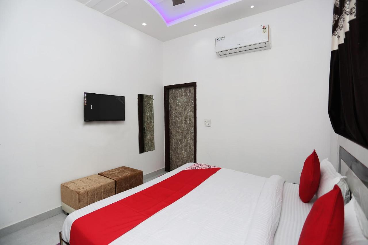 Hotel Rest Palace 阿格拉 外观 照片