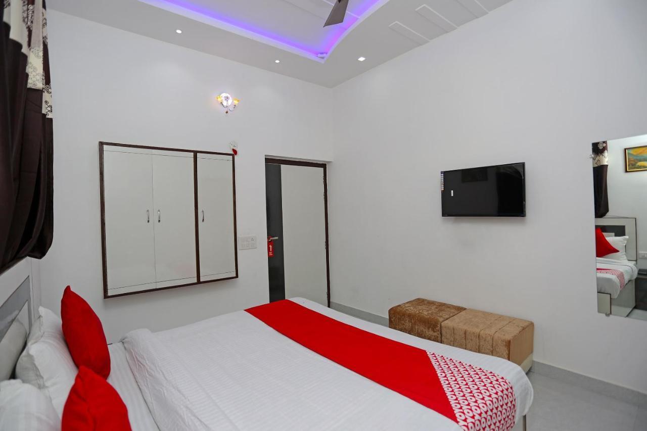 Hotel Rest Palace 阿格拉 外观 照片