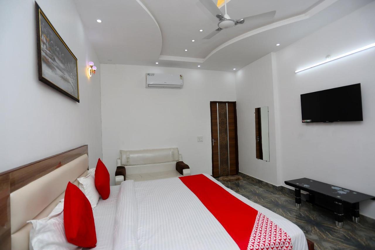 Hotel Rest Palace 阿格拉 外观 照片