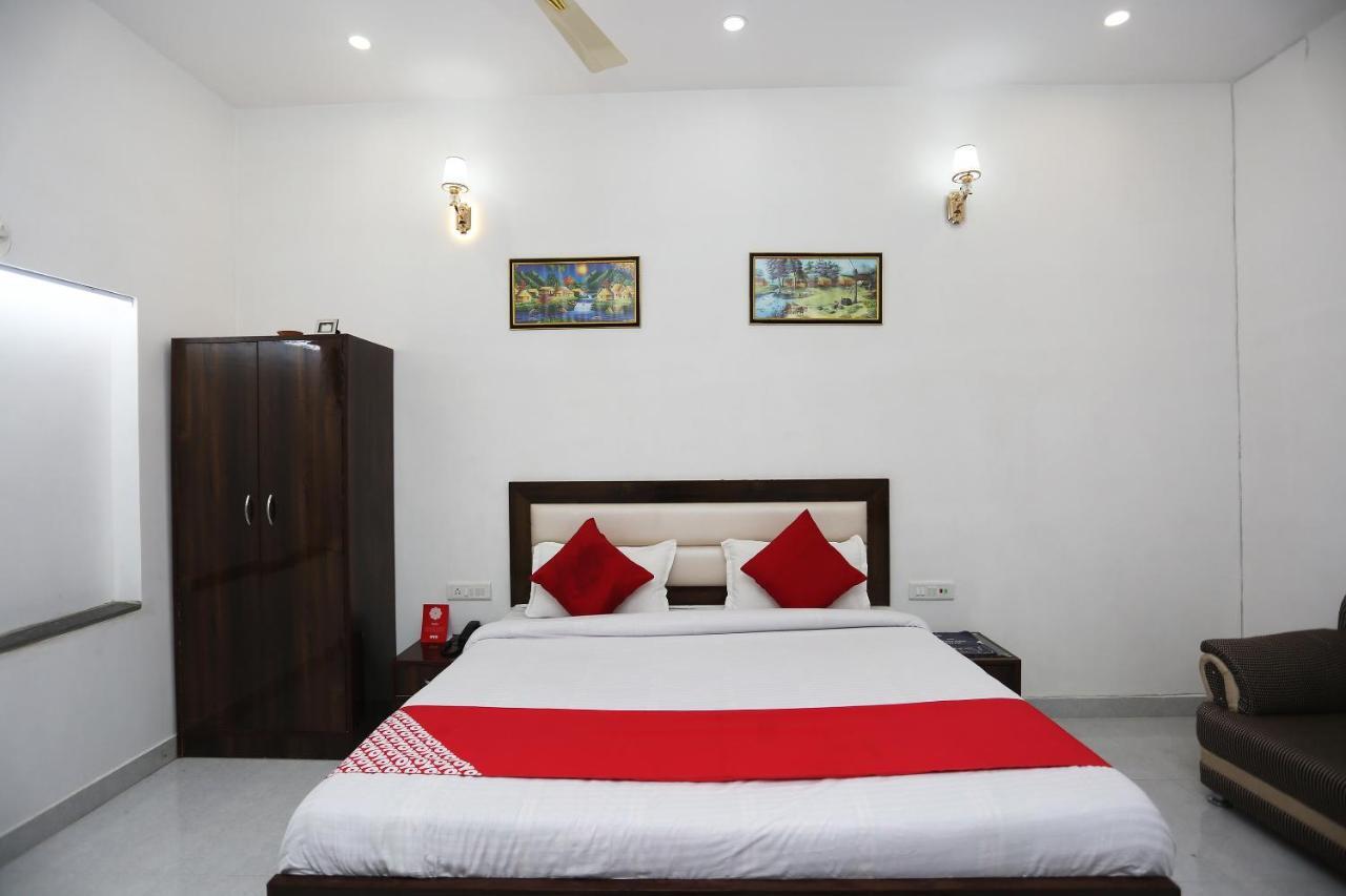 Hotel Rest Palace 阿格拉 外观 照片